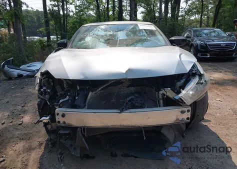 2017 Nissan Maxima 3.5 S из США, поврежденный, VIN 1N4AA6AP8HC447319